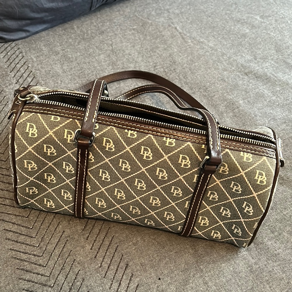 Dooney & Bourke purse